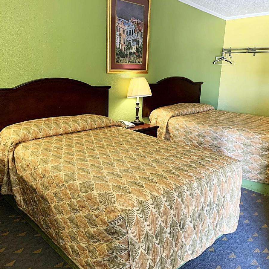 Luxury Inn Мідленд Екстер'єр фото